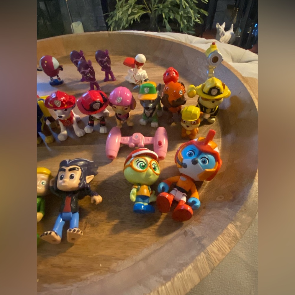 Paw Patrol/PJ Mask/miscellaneous Lot Toys - Picture 3 of 3